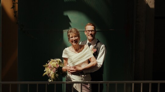Videograaf Uden - Trouwfilm Fred en Diana - Fabriek Veghel